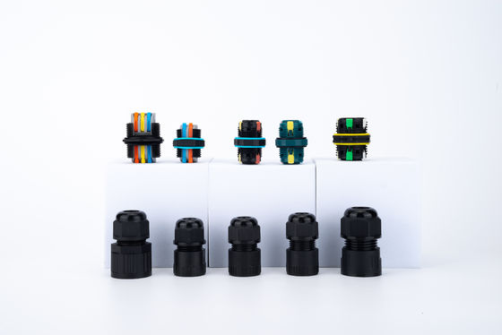 तार केबल कनेक्टर 32A 250VAC IP68 वाटरप्रूफ 2 वे कनेक्टर 6-12 मिमी DIA